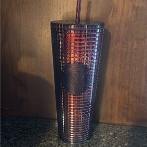 Starbucks 2020 Burgundy Grid Textured Tumbler with straw. NWT
